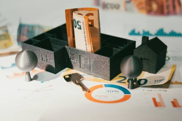 Why Businesses Are Looking Beyond Traditional Bank Lending Traditional Bank Lending